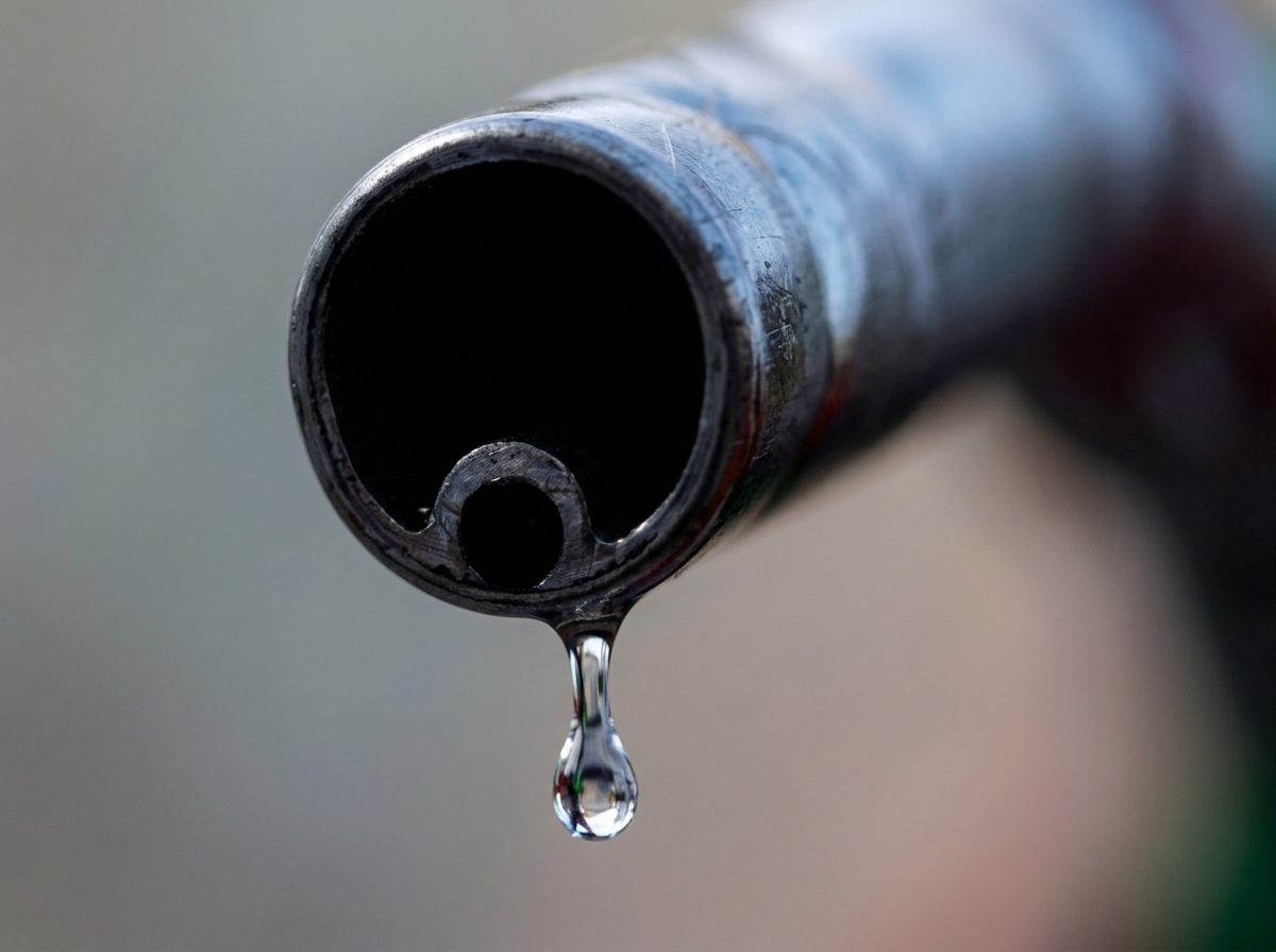 Russia Faces Growing Fuel Crisis Amid Drone Strikes and Logistical Challenges