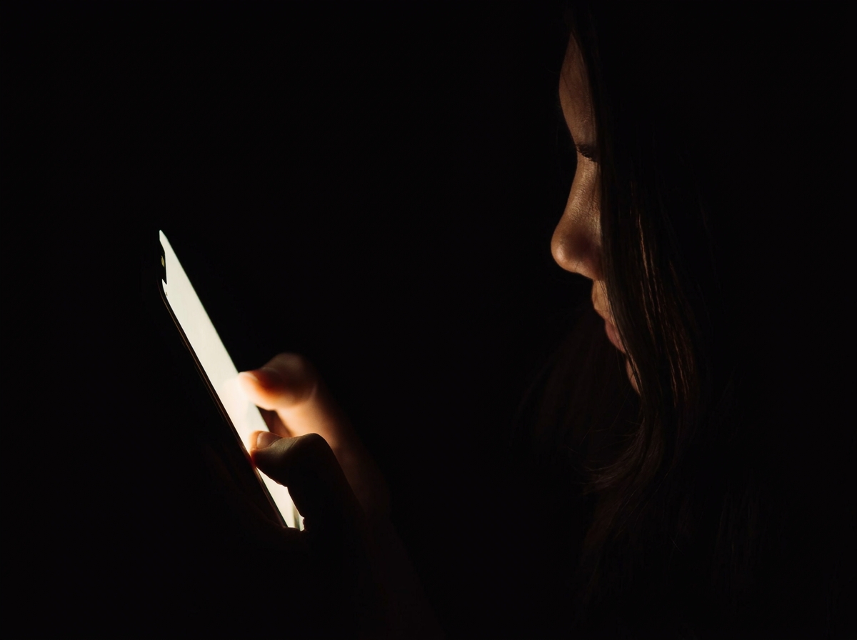 Tech Giants Introduce New Features to Combat Spyware Threats