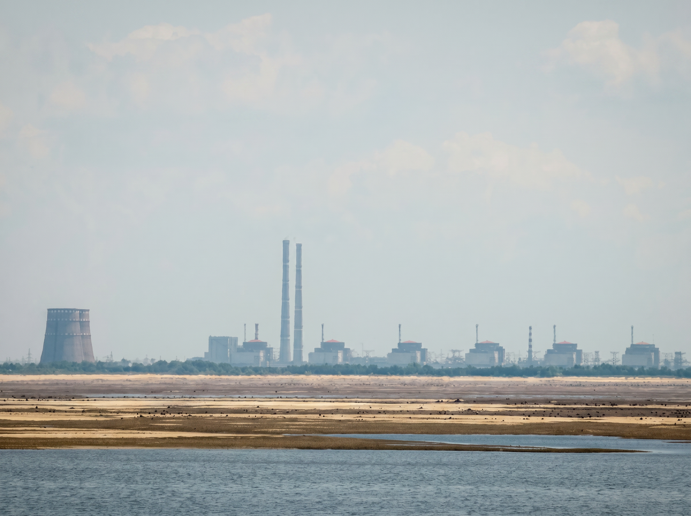 Ukraine Strikes Russian Energy Infrastructure, Denies Attack on Zaporizhzhia Nuclear Plant
