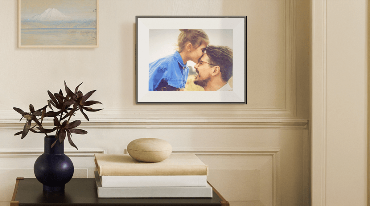 Aura Launches Aura Ink: The E-Ink Photo Frame That Looks Classic