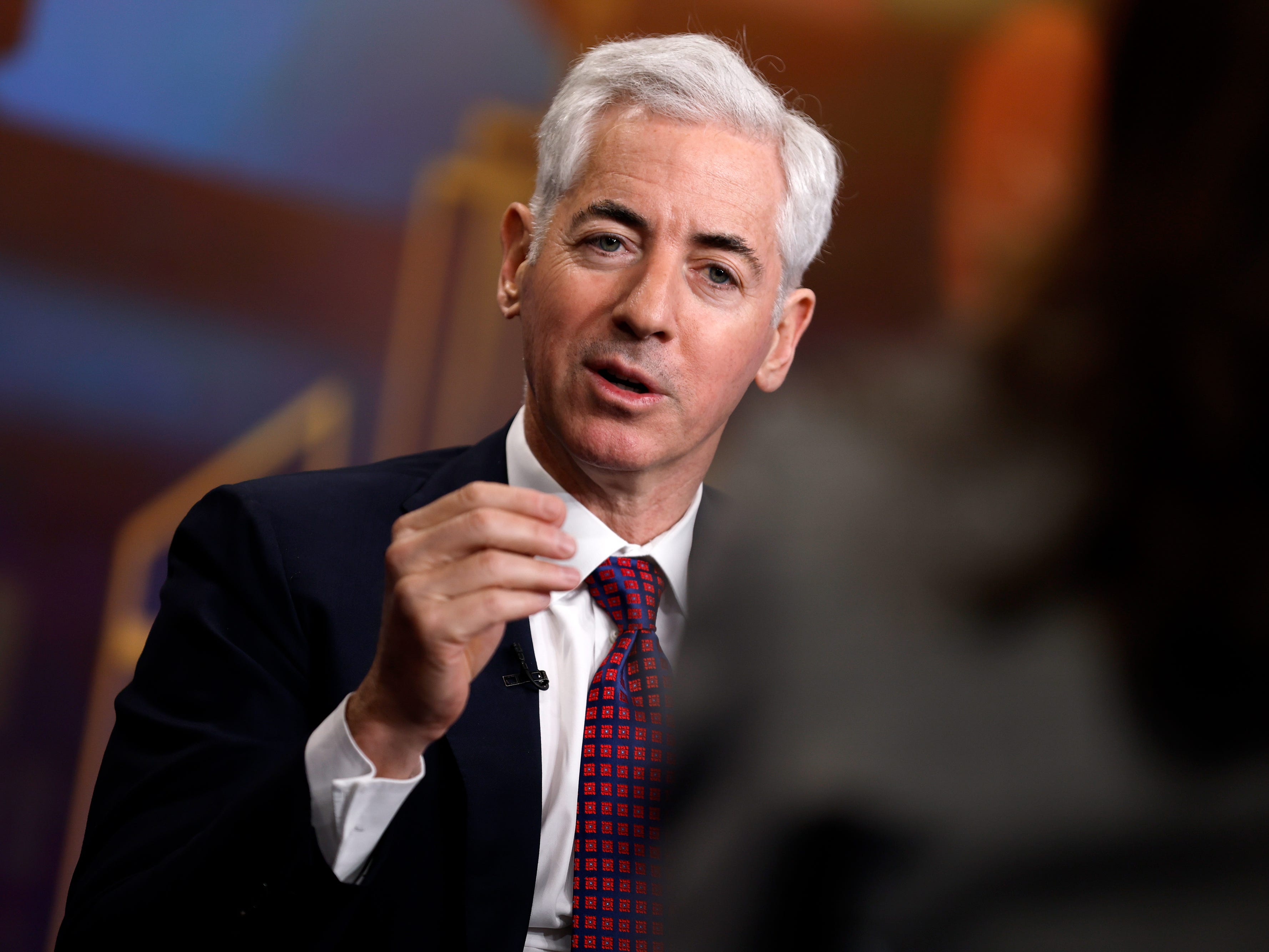 Bill Ackman Warns Federal Reserve: AI Era May Render Rate Hikes Ineffective