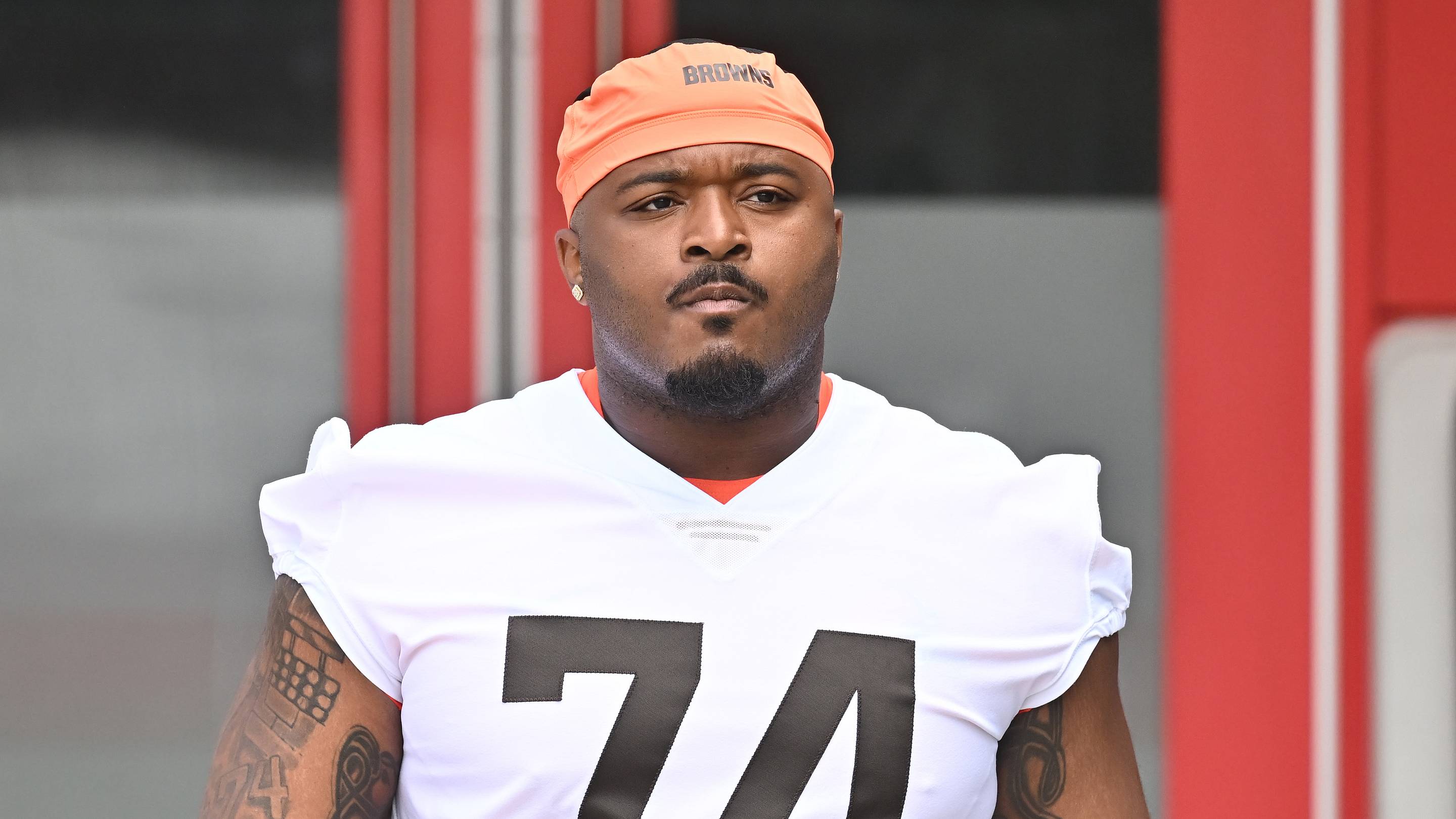 Browns Center Elgton Jenkins Ruled Out for TNF Against Steelers