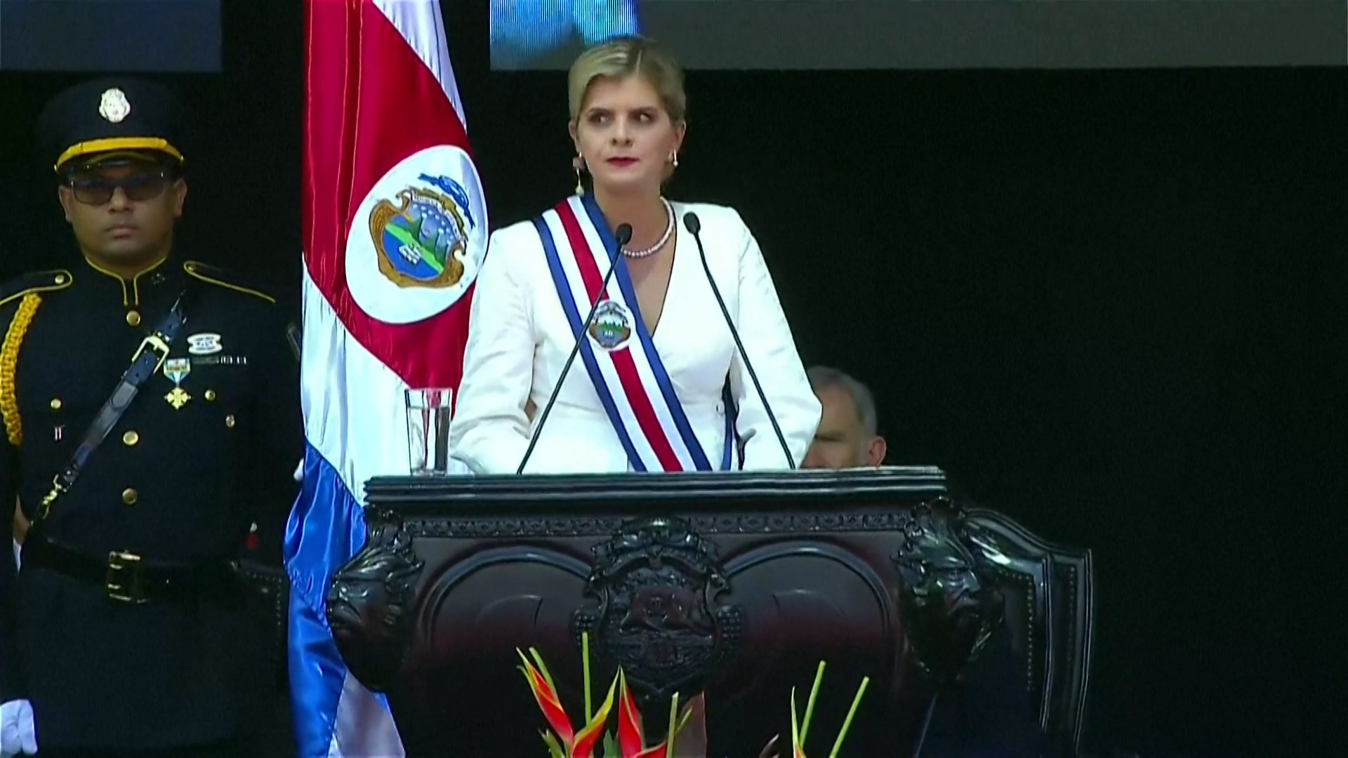 Costa Rica Swears in Right-Wing President Laura Fernandez