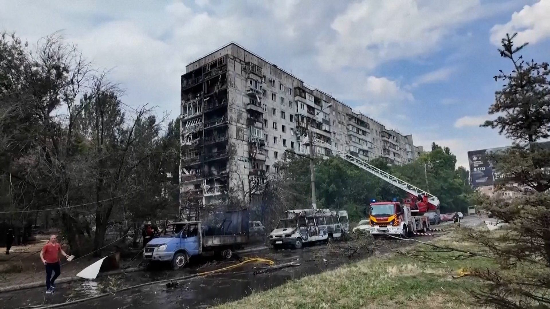 Daytime Russian Strike Kills Three in Zaporizhzhia
