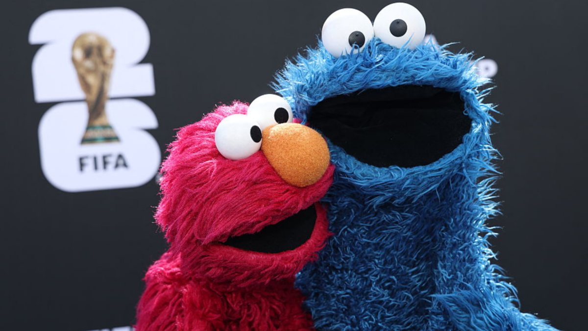 Elmo Backs Team USA for World Cup While Spreading Love