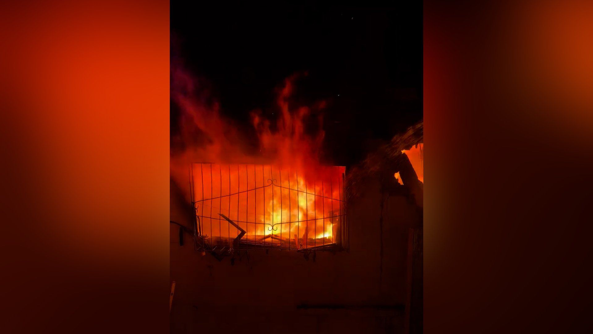 Five Palestinians Killed in Fire Following Israeli Air Strike in Gaza