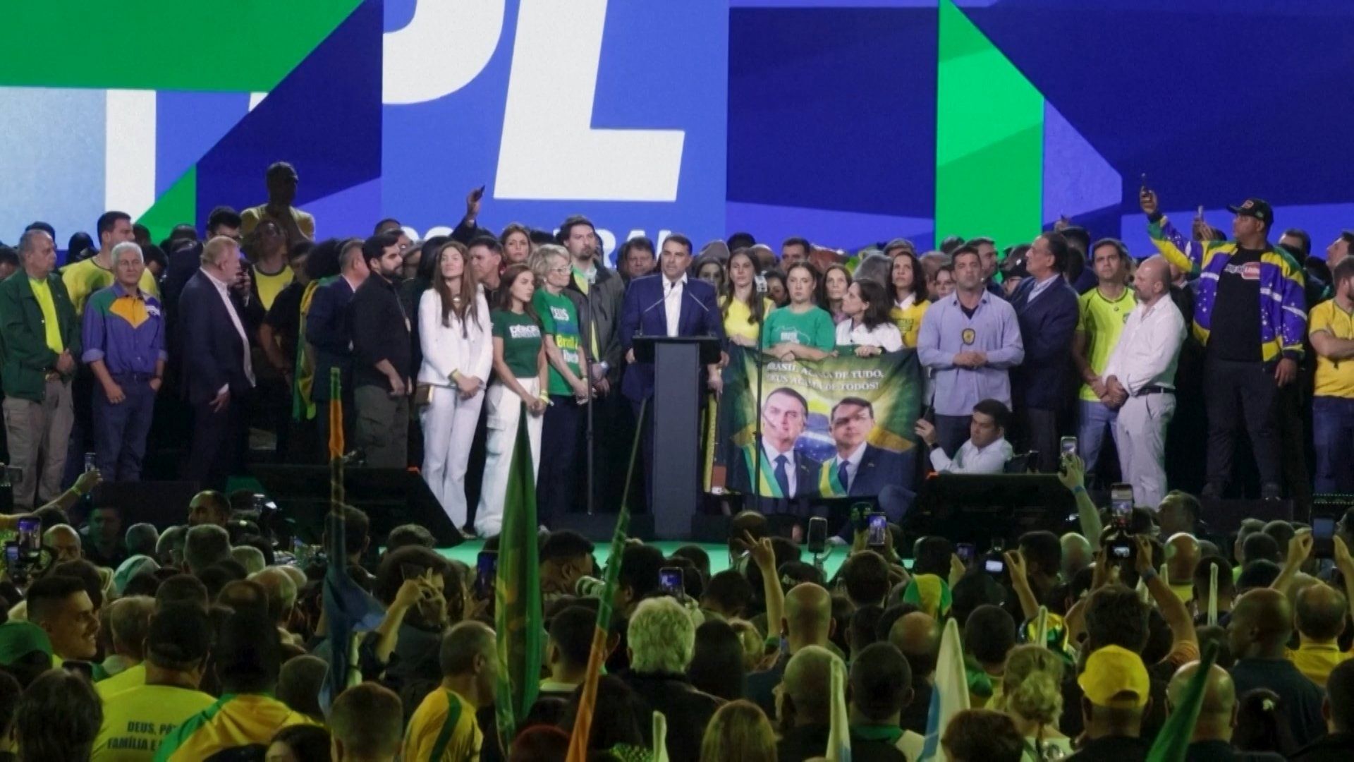 Flavio Bolsonaro Launches Presidential Bid with Support from Javier Milei