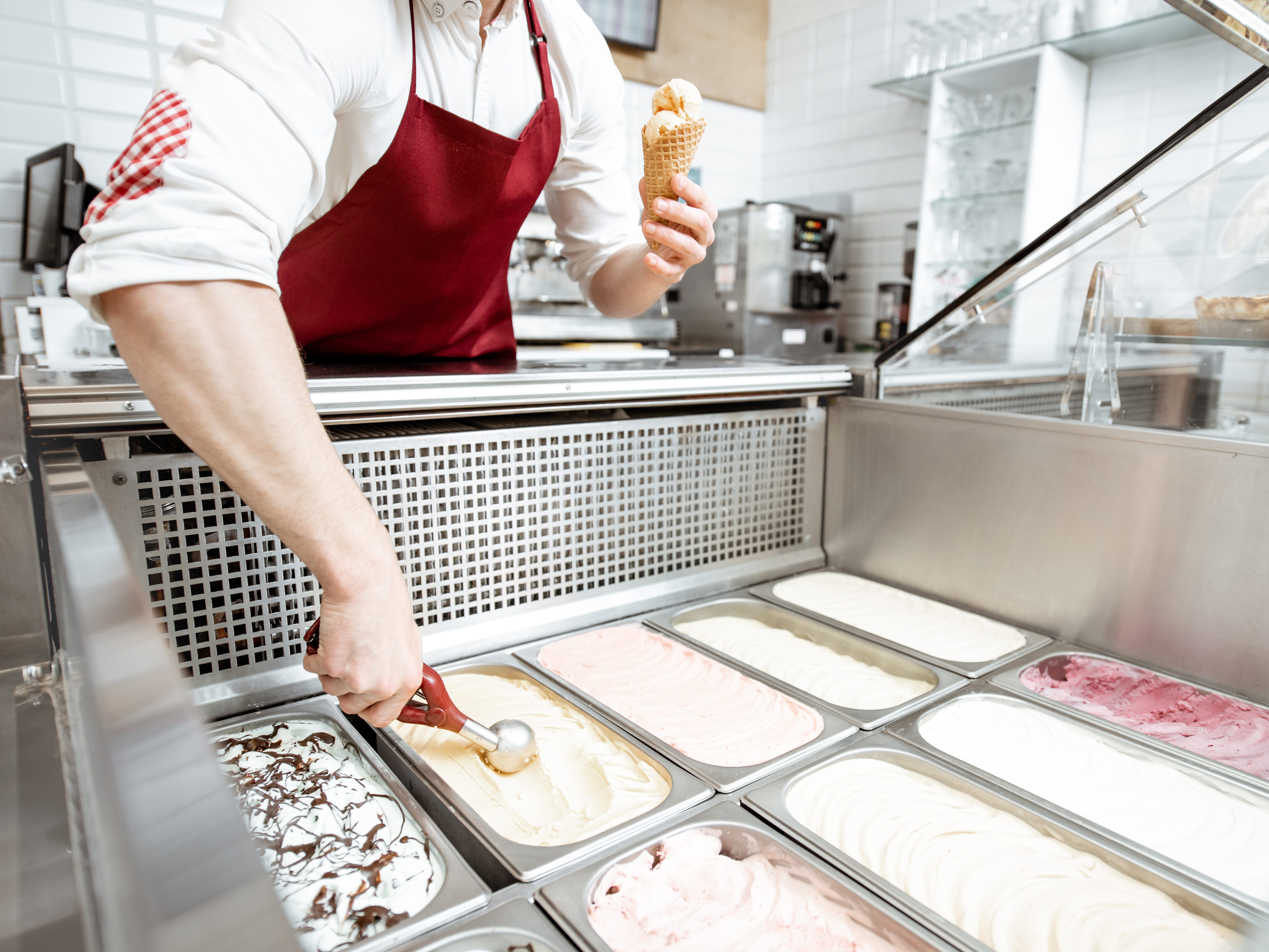 From New York to Minnesota: Teen Lands Summer Job at Ice Cream Shop