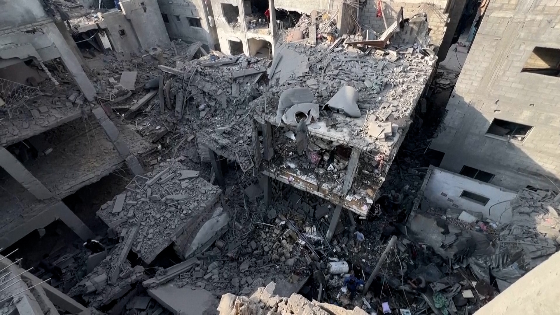 Gaza Residents Confront Devastation as Israeli Strikes Persist