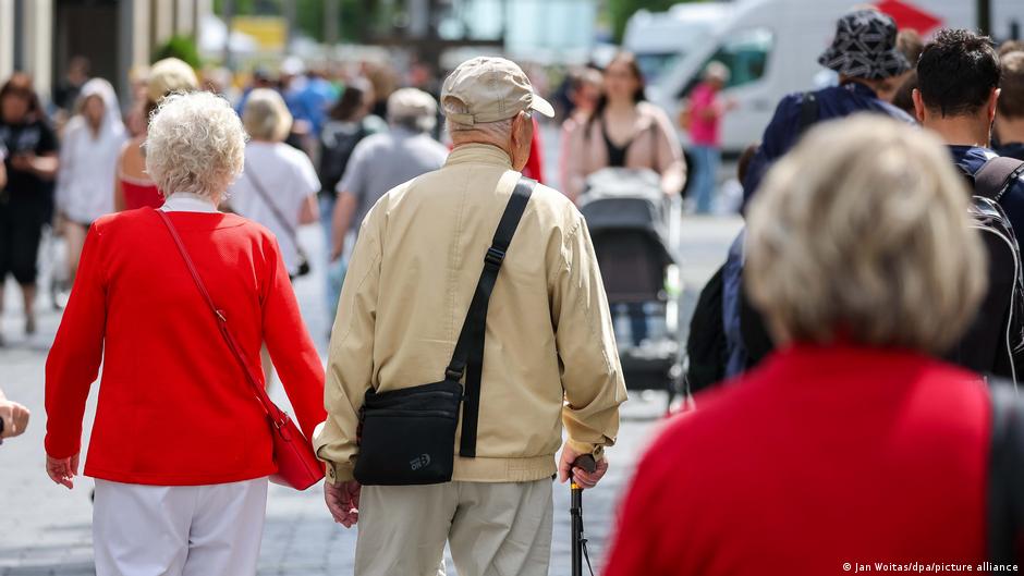 Germany's Pension Plans Prompt Mixed Reactions from Political Strata