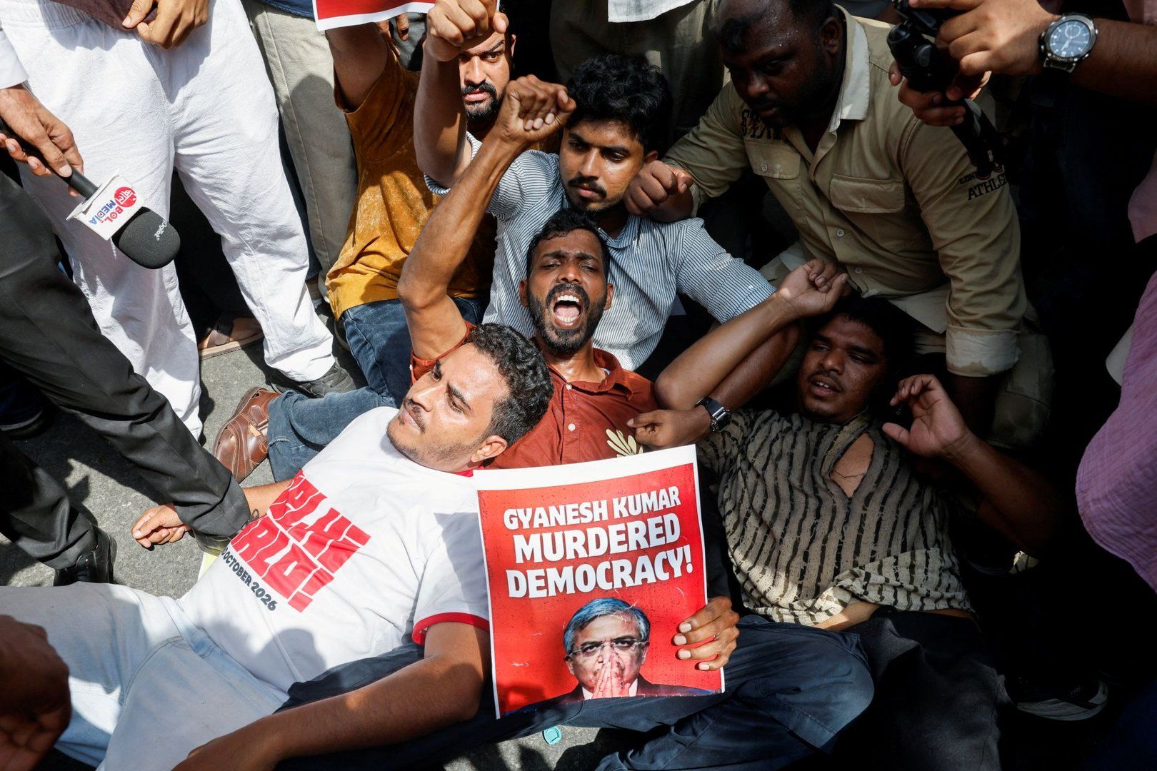 Indian Police Detain Opposition Politicians Amid Protests Over Election Chief