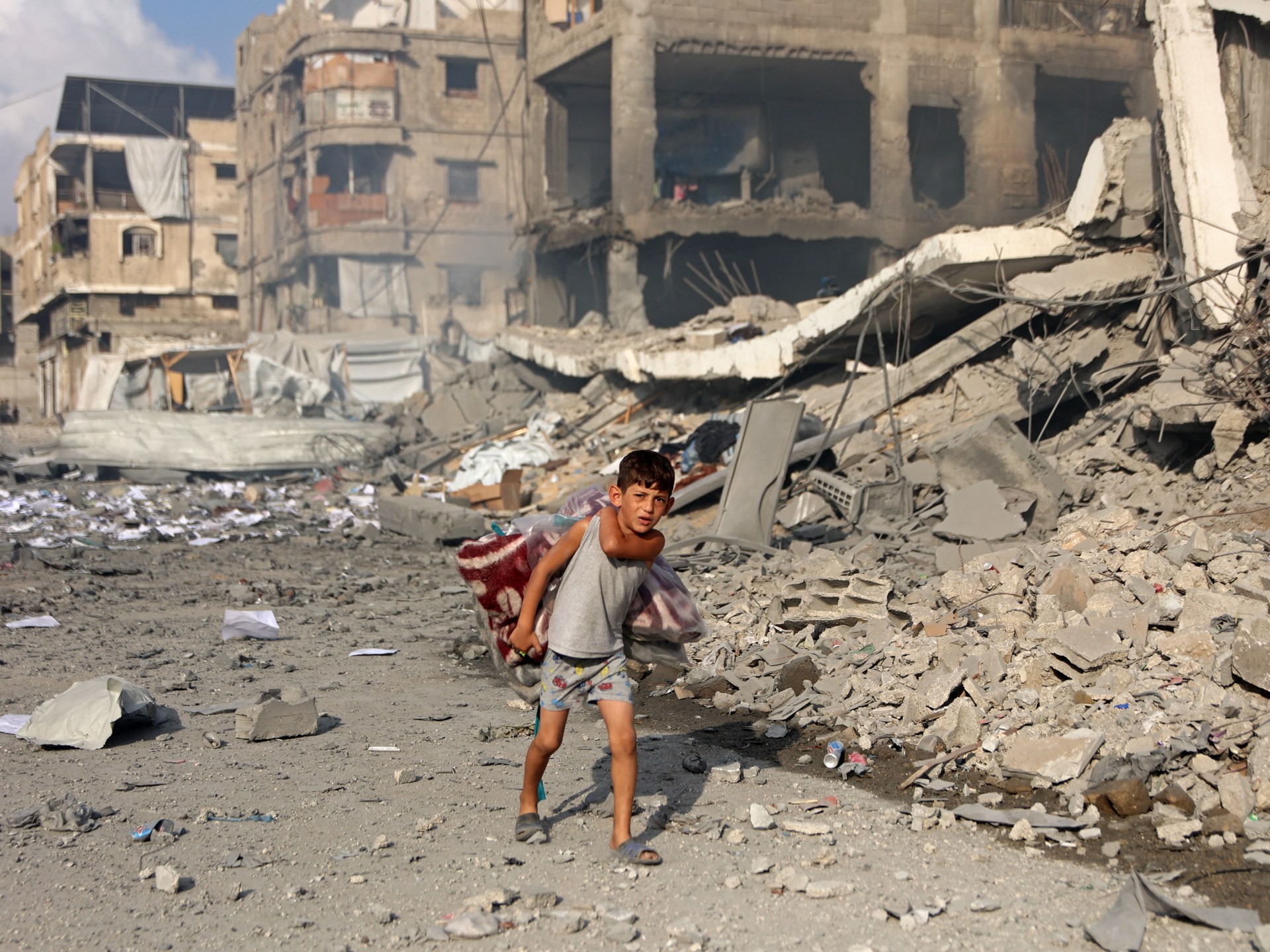 Israeli Air Strike in Gaza Claims Lives of Two Hamas Security Officials