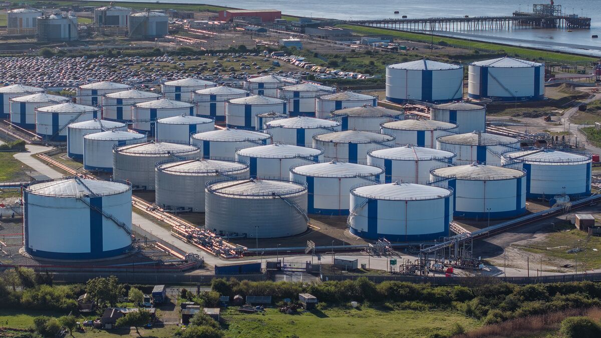 Oil Stockpiles Dwindle as Supply Disruptions Persist