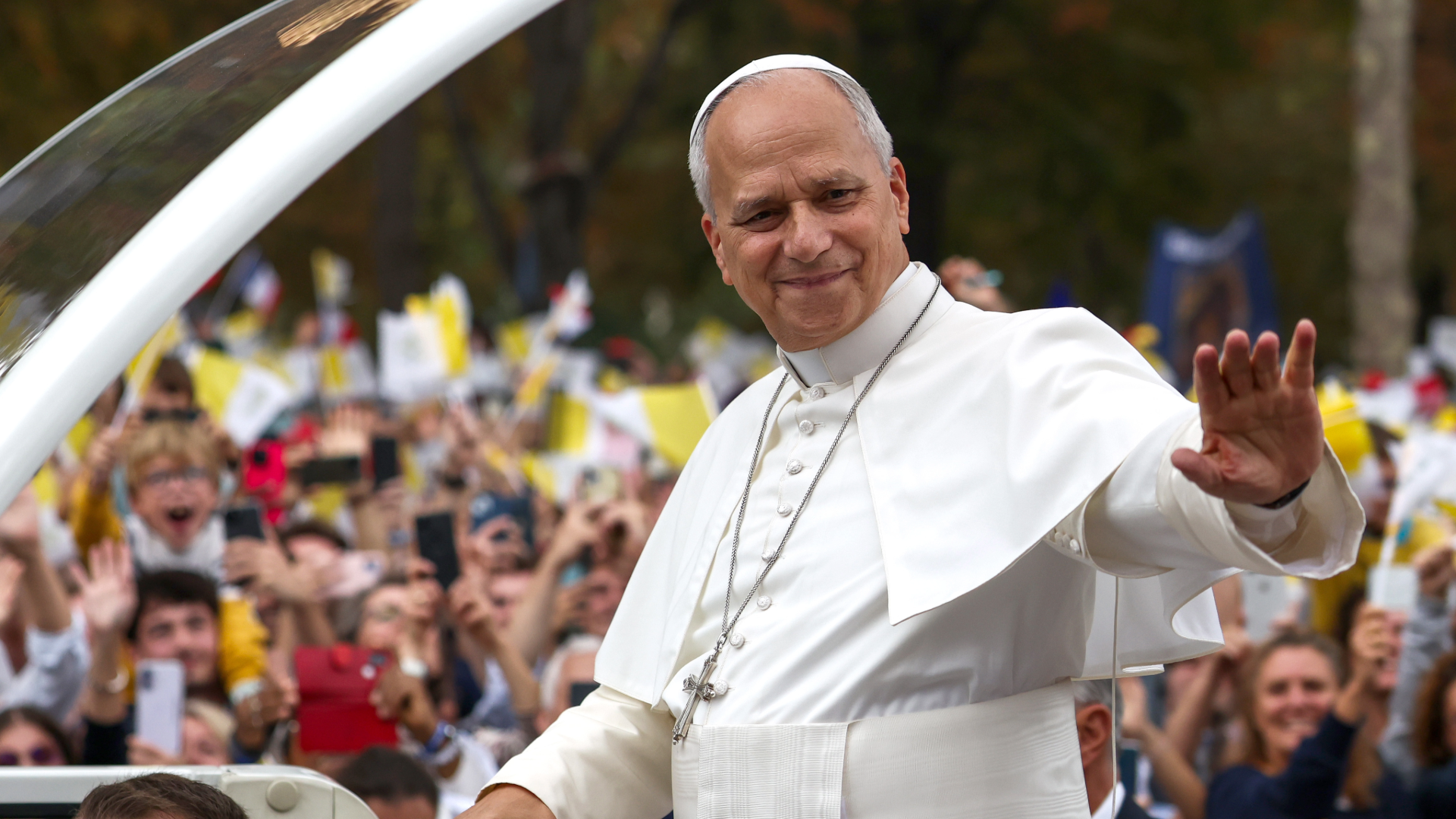 Pope Leo XIV Humorously Sidesteps Divine Intervention Query Amid White Sox Playoff Run