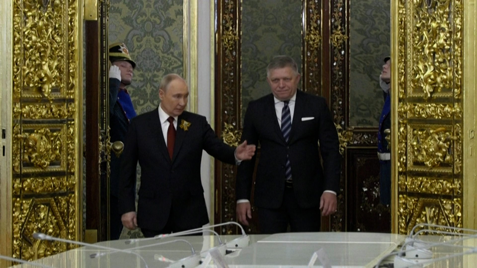 Putin Expresses Willingness to Meet Zelensky Outside Russia for the First Time
