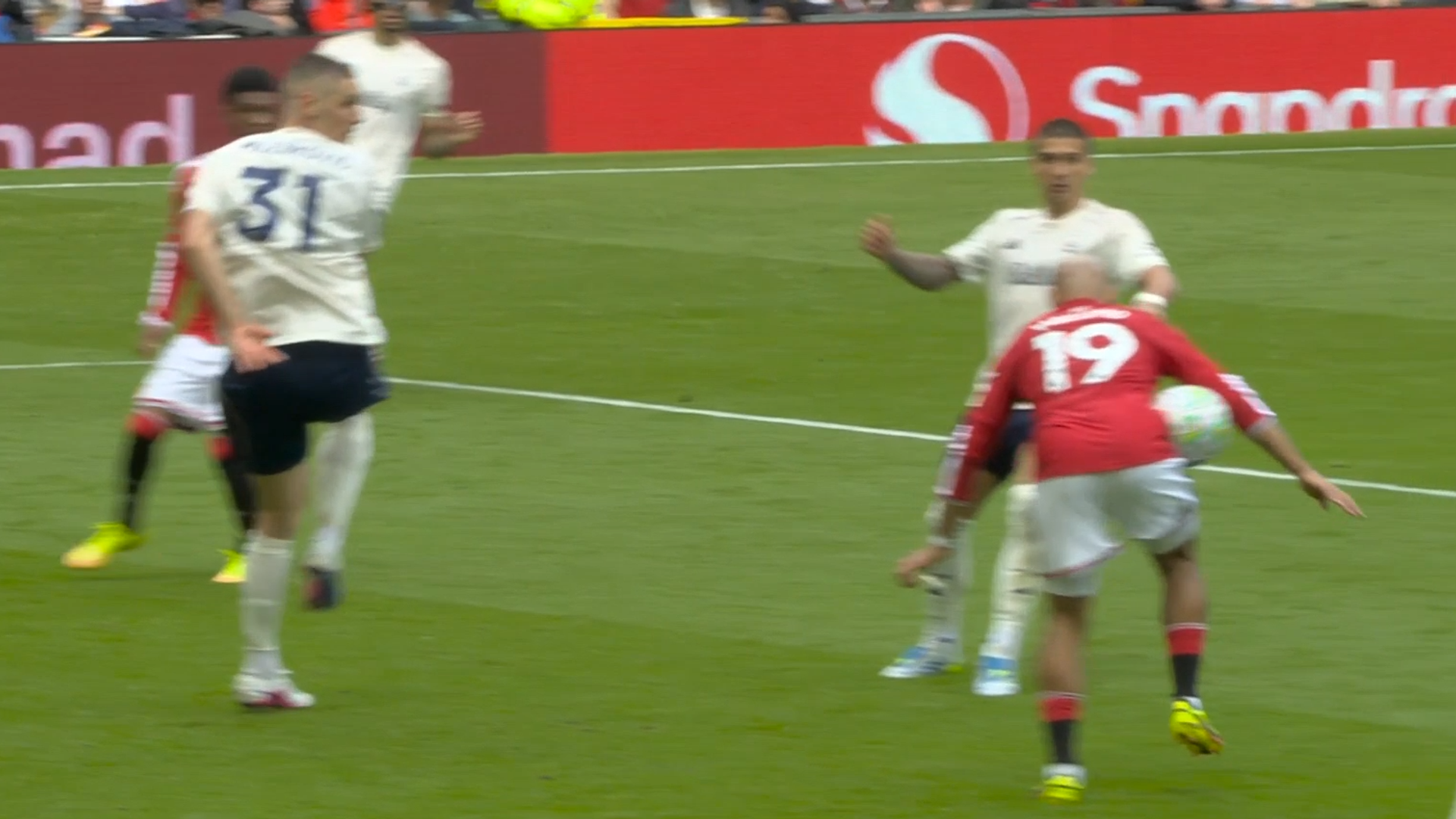 Ref Watch LIVE! Cunha's Controversial Goal 'Should Have Been Disallowed'