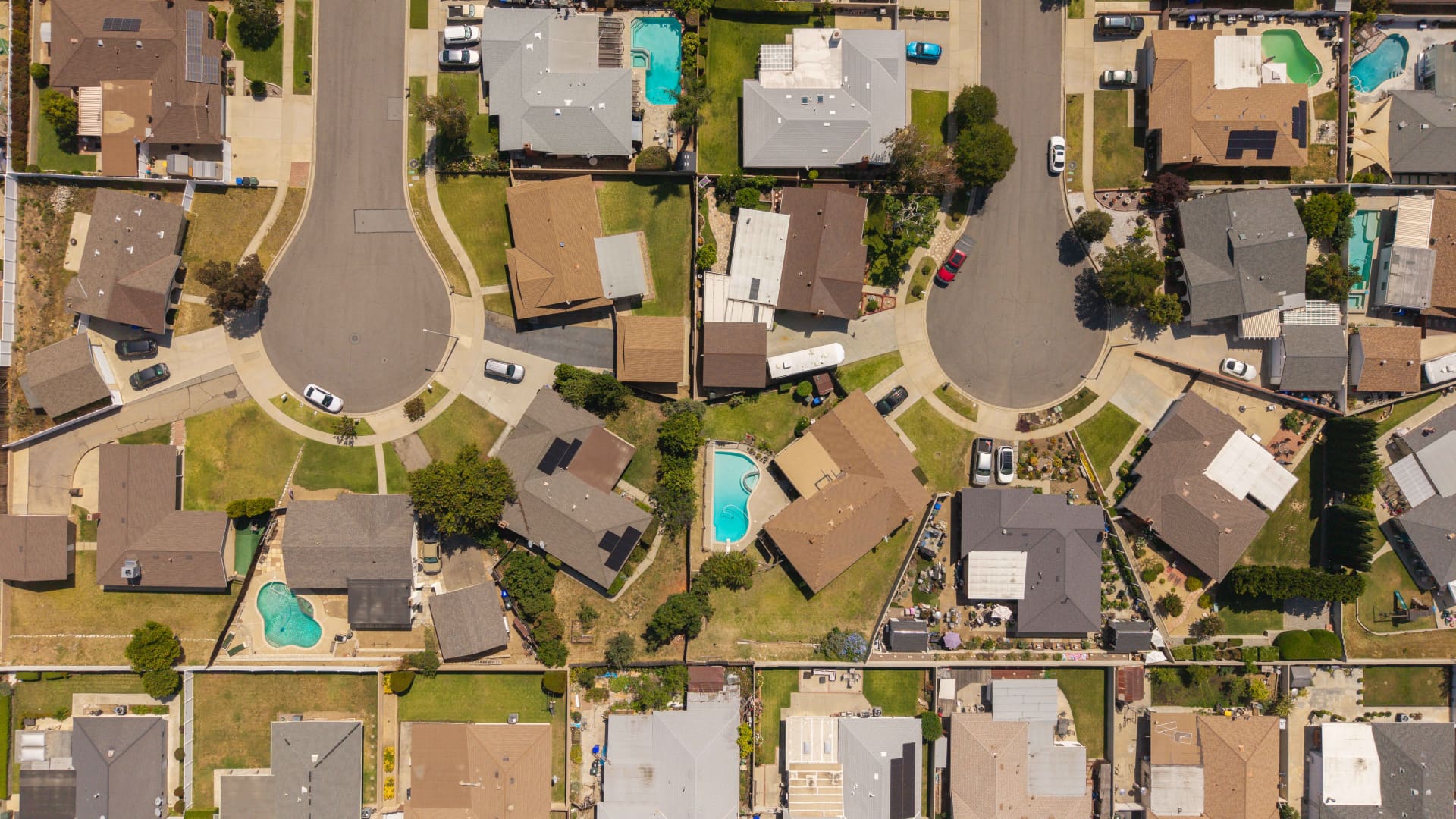 Surge in Home Delistings Marks Shift in U.S. Real Estate Market