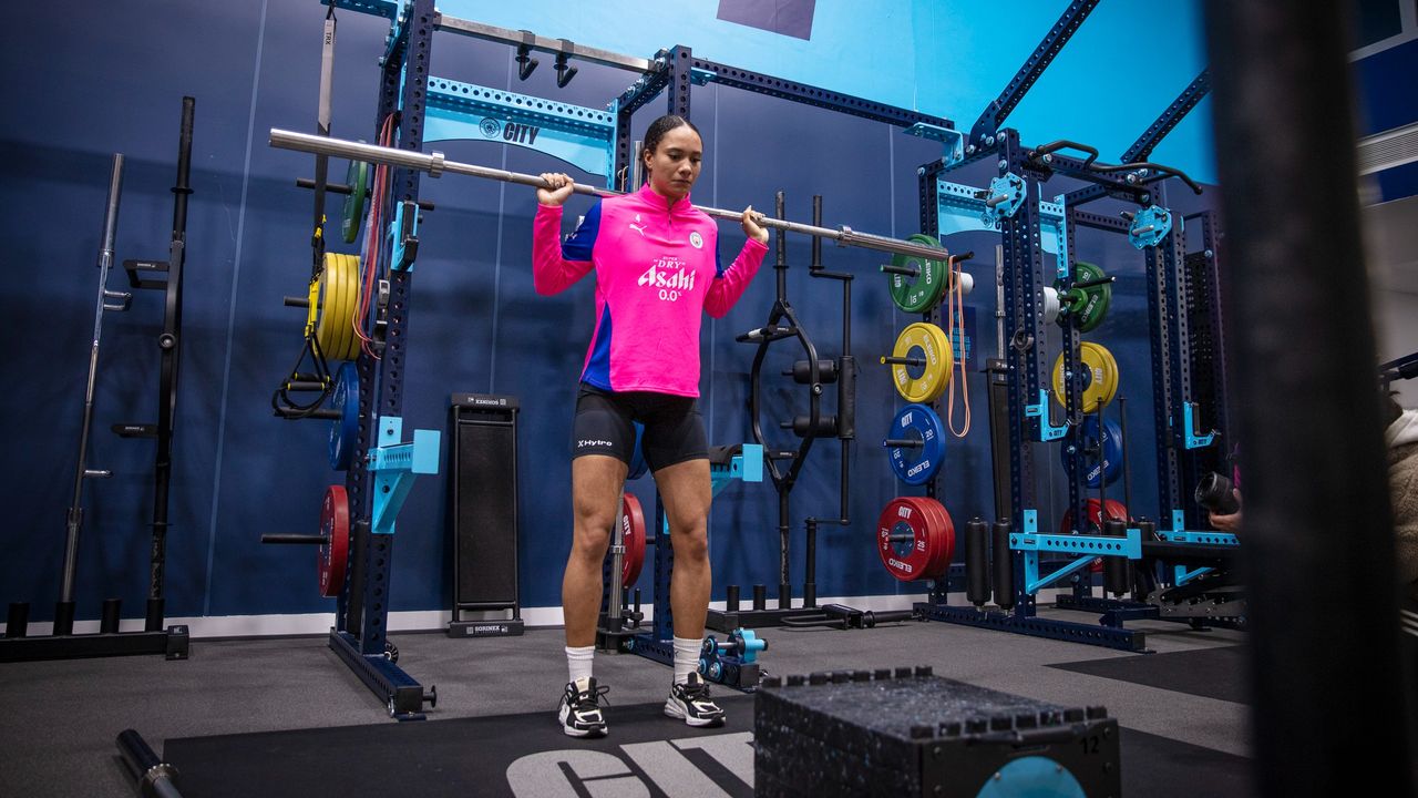 Training Like an Elite Soccer Player: Tips for Strength and Recovery