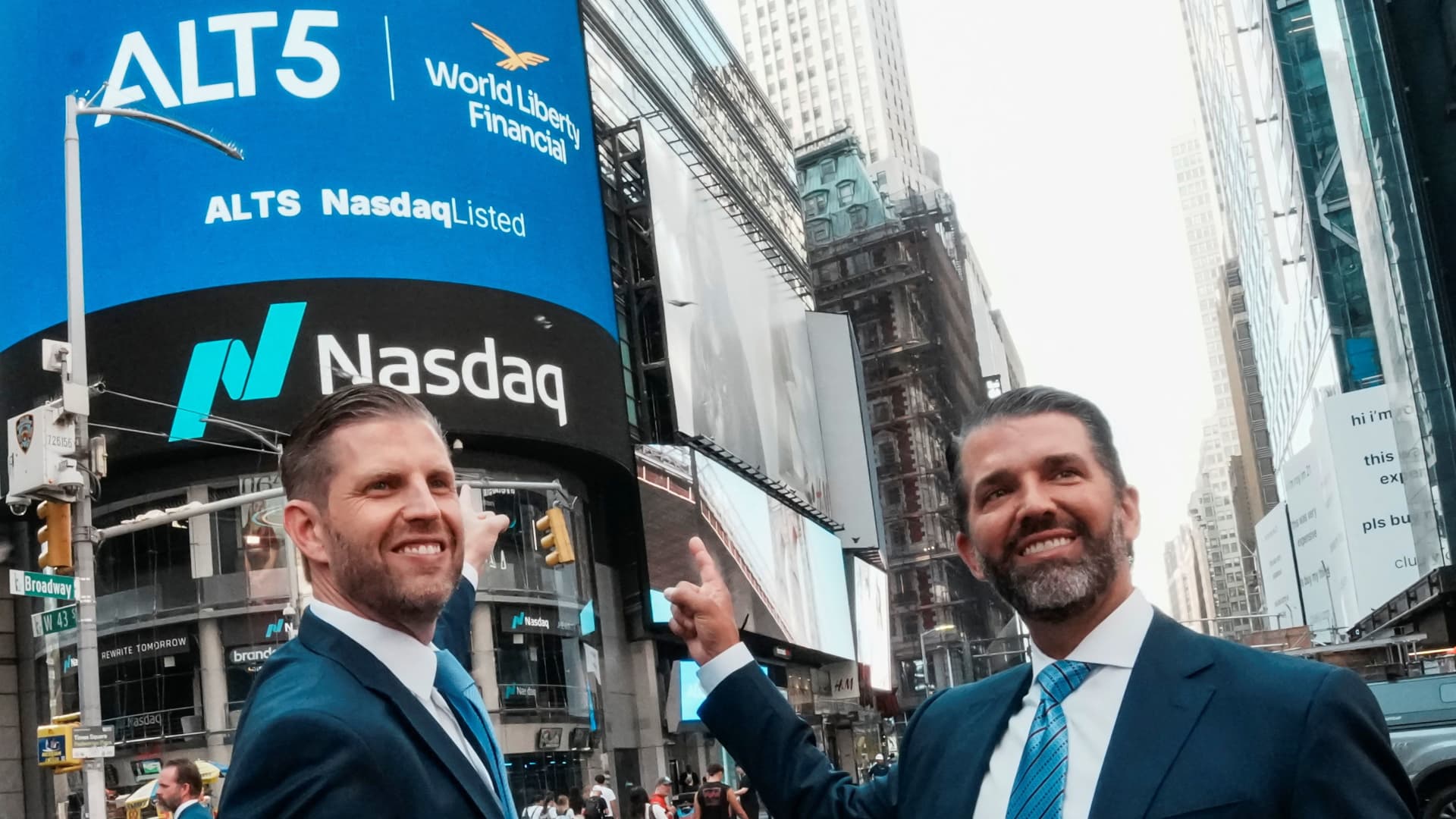 Trump Family Rakes In $500M from Slumping Crypto Venture Amid Investor Losses