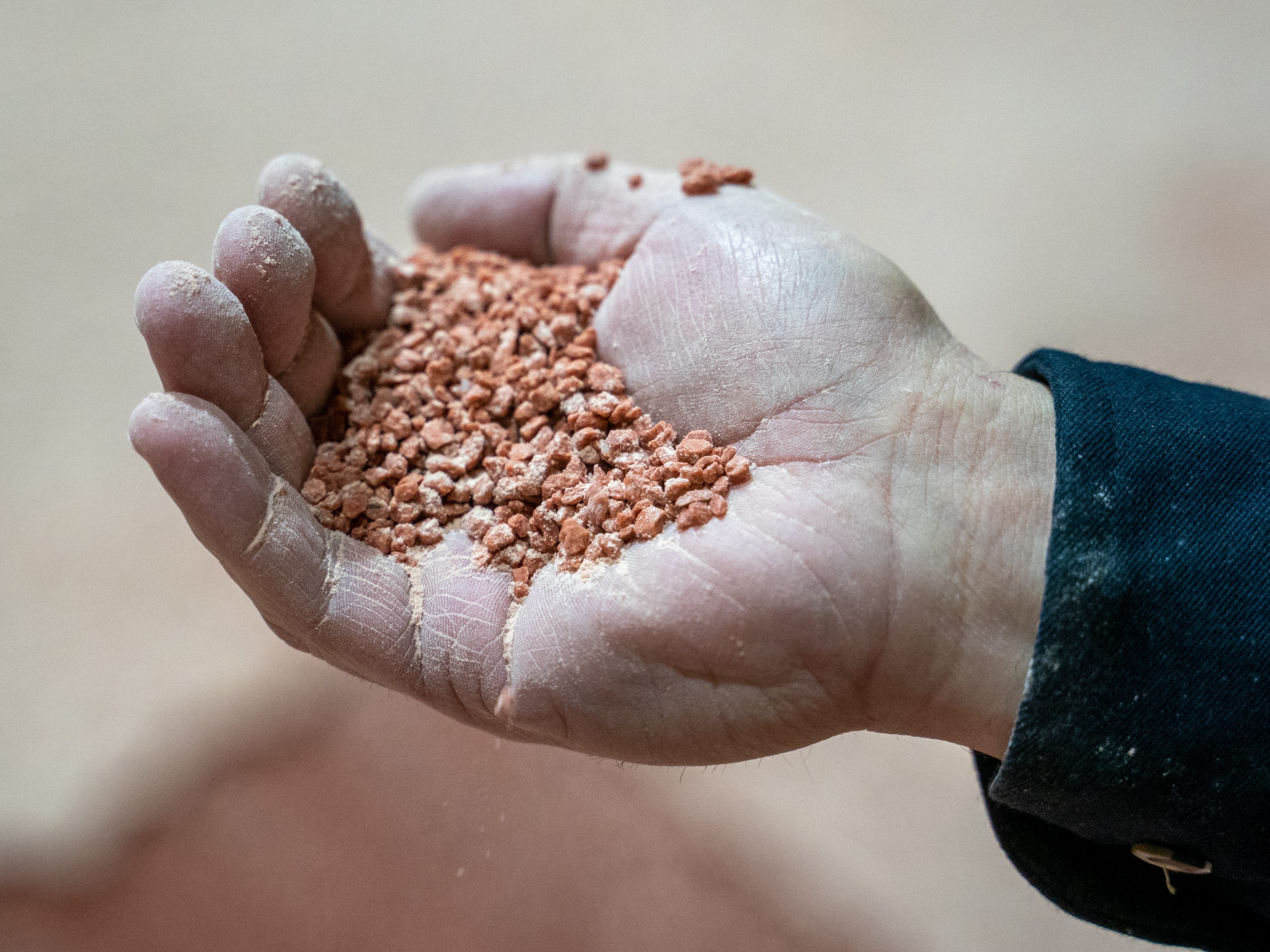 Trump Pursues Potash from Belarus, Sparking Concerns Over Russian Transit