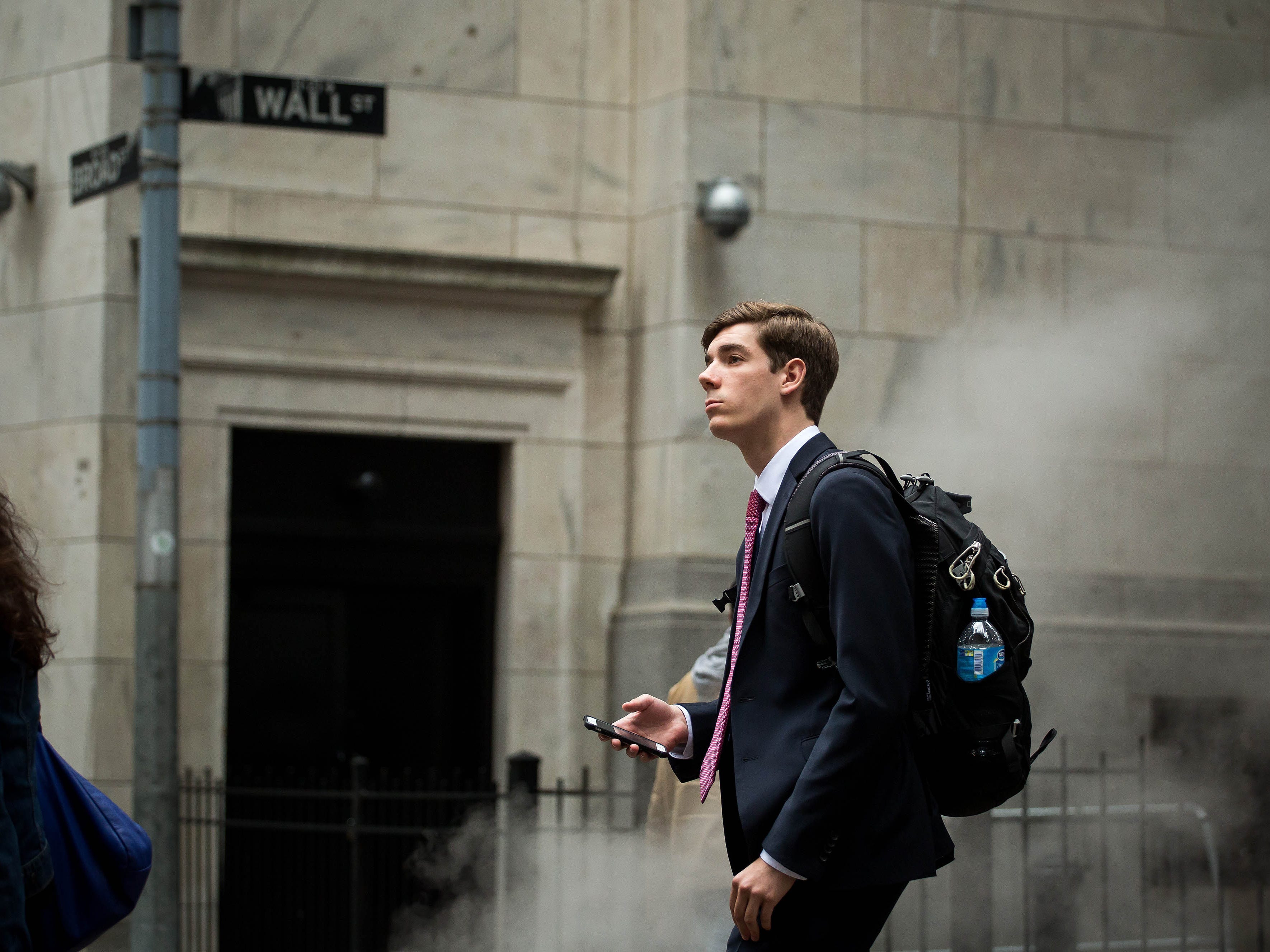 Vanguard Highlights Costly Mistakes in Debt Repayment and Retirement Savings