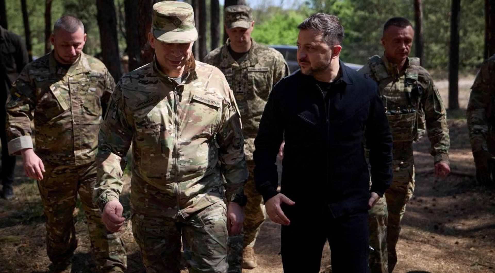 Zelenskyy Navigates Political Turmoil Amid Rising Tensions with Russia